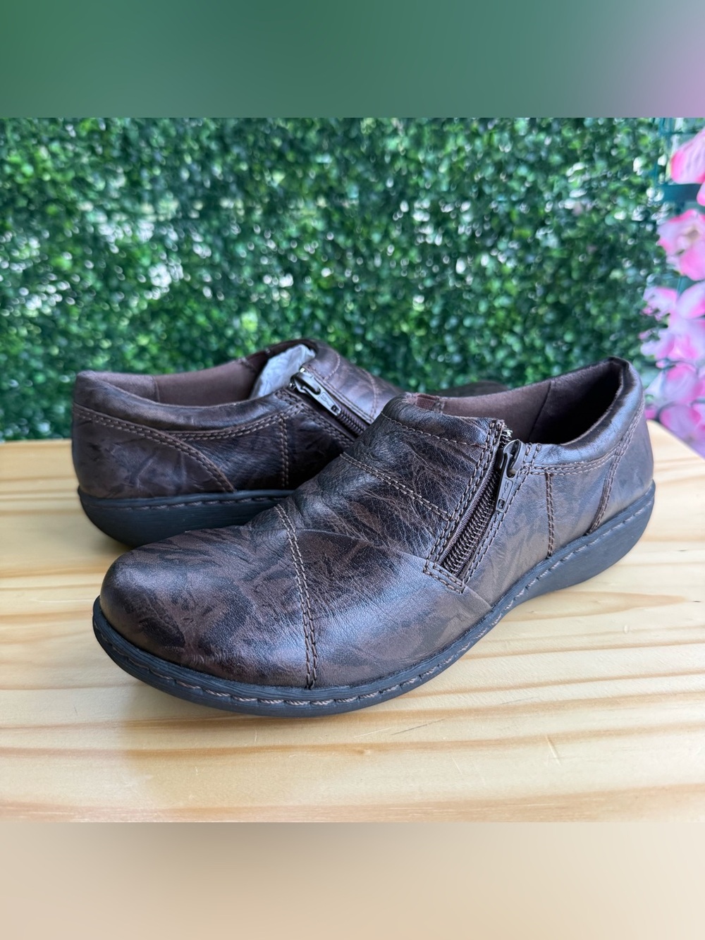 Clarks Collection Women’s 8M Brown Leather Slip On Comfort Shoes Side Zip